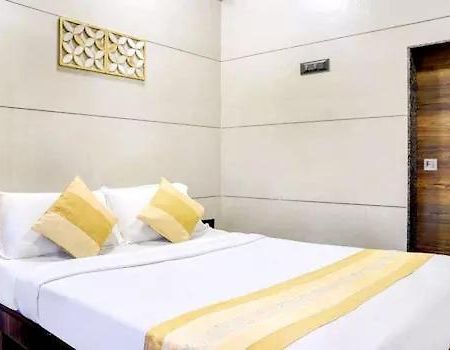 Hotel Amrita Mogappair Chennai Extérieur photo