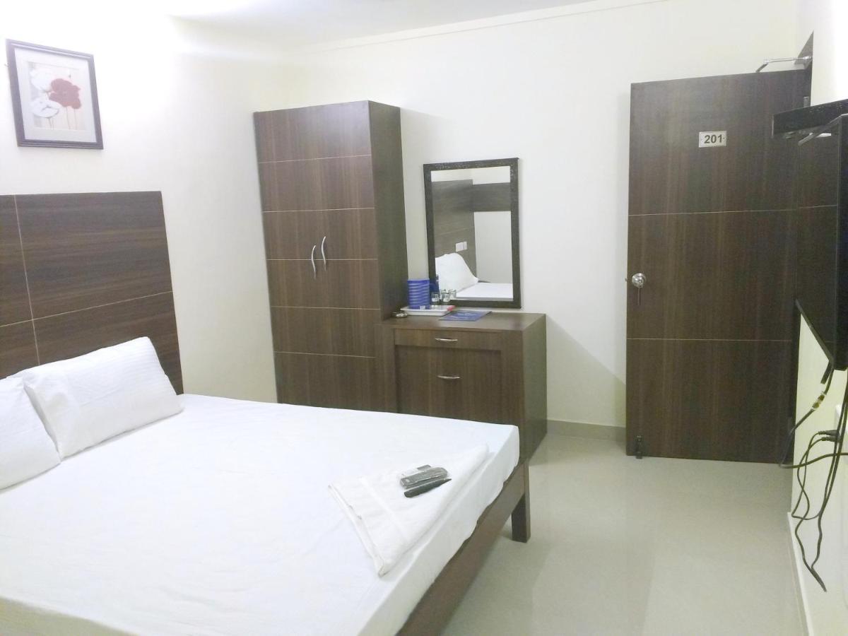 Hotel Amrita Mogappair Chennai Extérieur photo