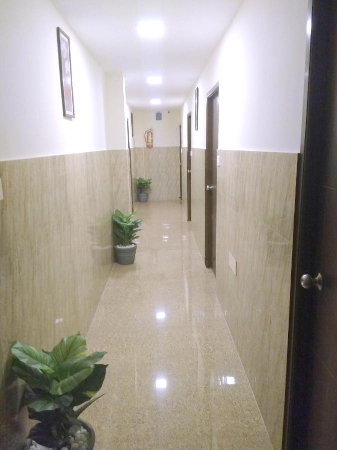 Hotel Amrita Mogappair Chennai Extérieur photo